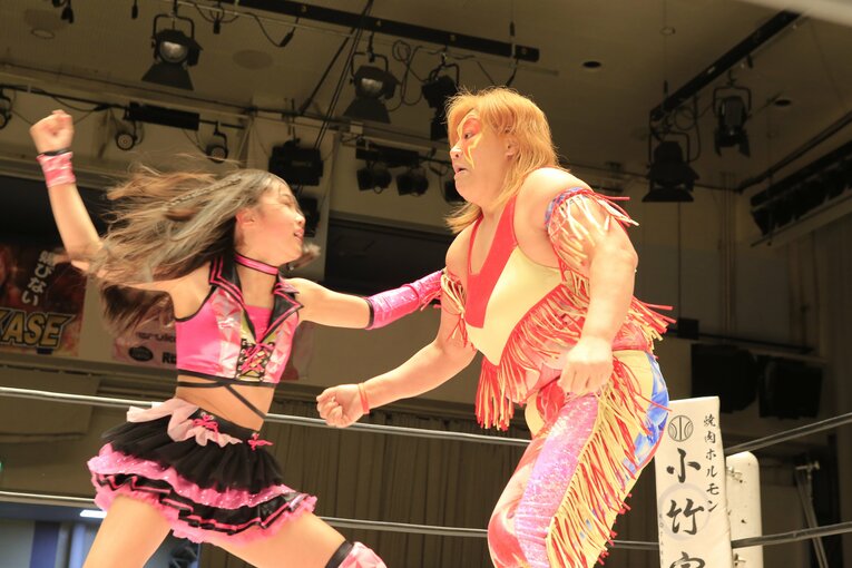 ©ワールド女子プロレス・ディアナ