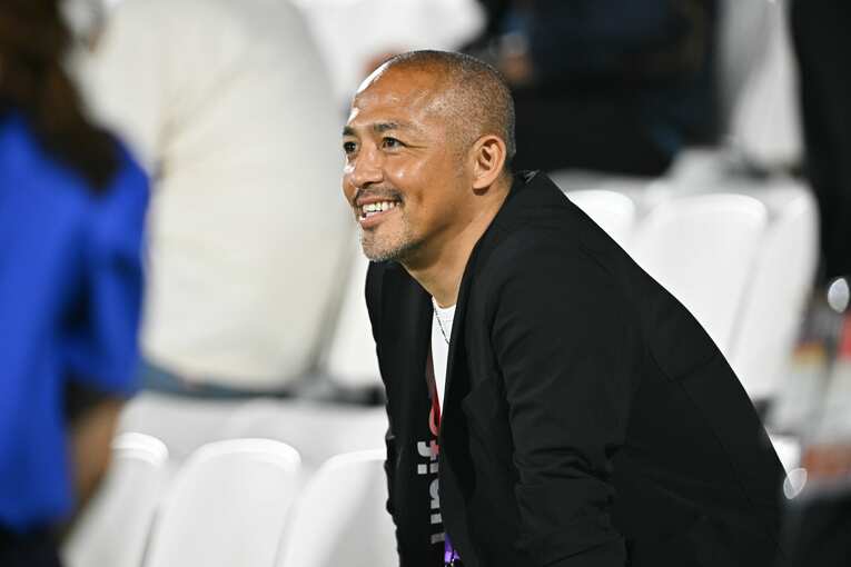 スペイン戦前日の練習に現れた小野伸二　©Takuya Kaneko／JMPA