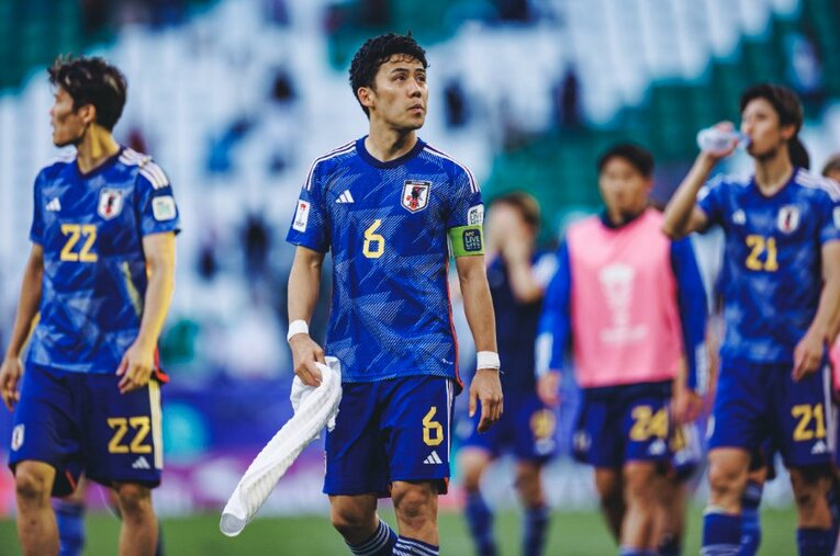 アジアカップで全5試合にフル出場したキャプテンの遠藤航。中村憲剛氏は疲労の蓄積やコンディションのバラつきを論点のひとつにあげた ／ photograph by Kiichi Matsumoto