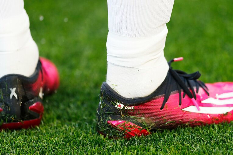 「TAKEあなたは最高です、と日本語で…」久保建英21歳はソシエダで愛される「日本人最多リーガ6点目＋“MVPタケクボ”コール」を撮った(14)