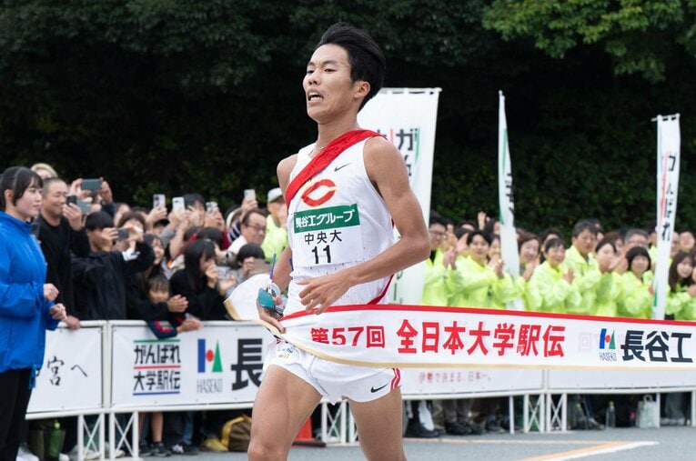 全日本大学駅伝で2位に入った中央大学。例年とはルーティンを変え、これまで以上に箱根駅伝に比重を置いているという　©Tadashi Hosoda