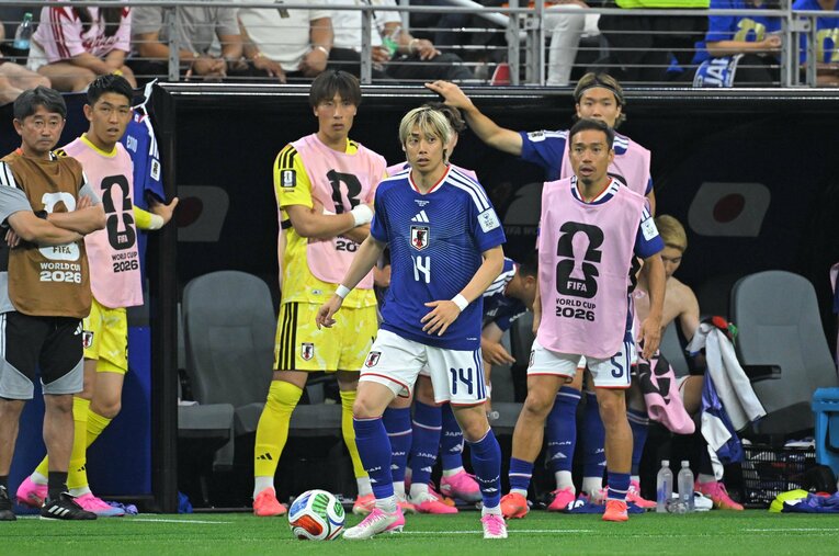 後半21分に投入された伊東純也　©Takuya Kaneko/JMPA