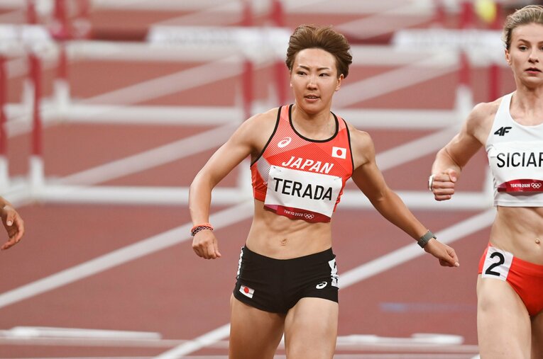 「家族で観たい」と言っていたハズの東京五輪は、100ｍハードルの選手として出場し、準決勝まで進出した　©JMPA