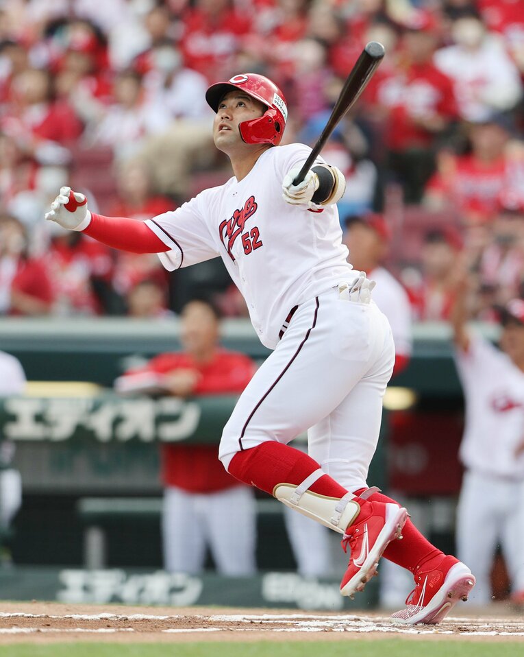 昨年のCSファーストステージDeNA戦で代打本塁打を放った末包　©JIJI PRESS