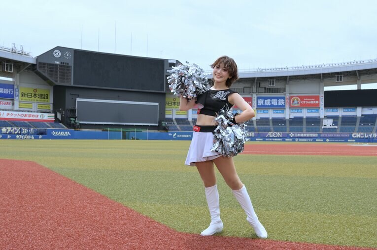 イベントMCもこなすため、ボイストレーニングにも通うストイックなMEIさん。今後はSNSでの発信にも力を入れたいとのこと（公式Instagram）©︎Hideki Sugiyama