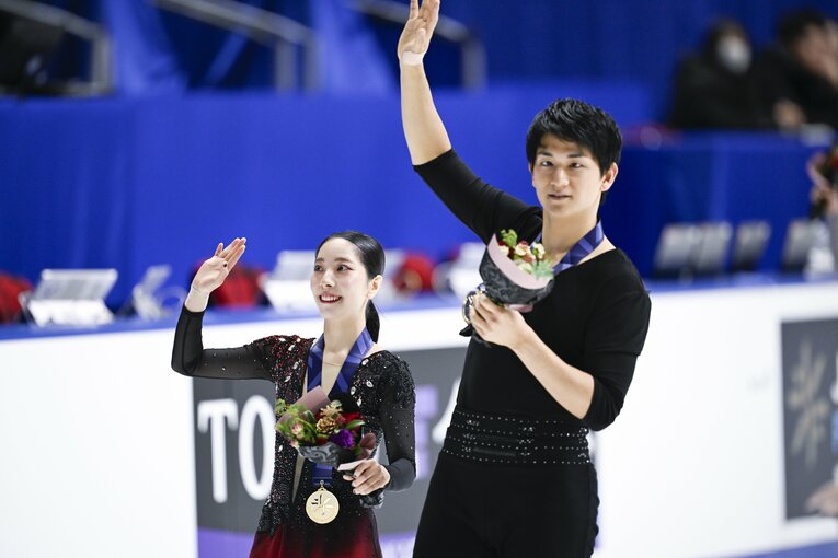 全日本選手権で優勝した三浦璃来・木原龍一　©Asami Enomoto