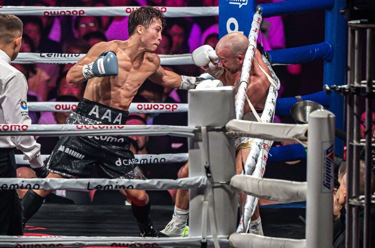 ドヘニーを7回TKOでくだした世界スーパーバンタム級4団体統一王者・井上尚弥。元世界王者・飯田覚士が王者・井上の強さを徹底分析した ／ photograph by Takuya Sugiyama