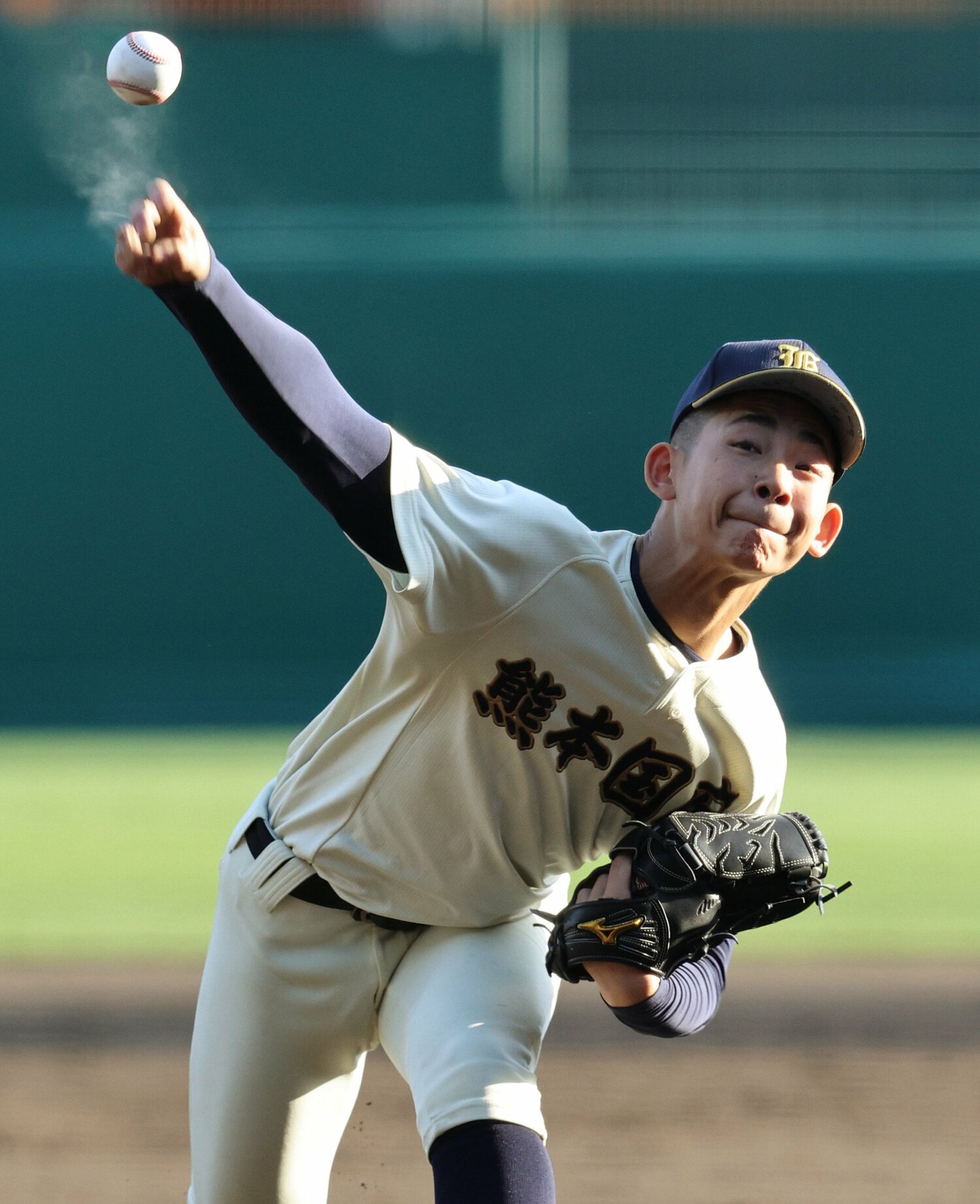 7回6安打1失点と好投したエースの坂井　©JIJI PRESS