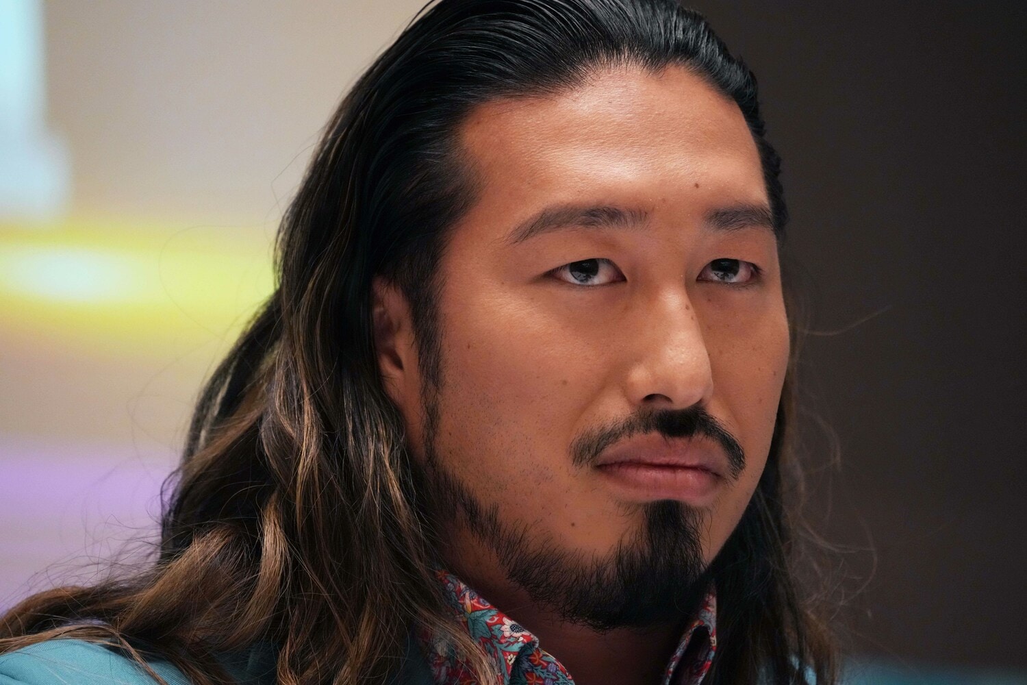 竹下とともに記者会見に出席した辻陽太　©Essei Hara