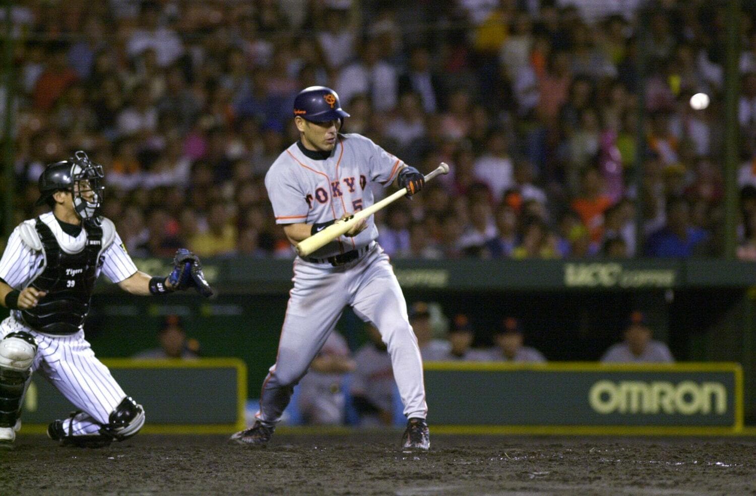 打点王を争っていた清原和博がバントを命じられたシーン(2001年7月の対阪神戦) ©JIJI PRESS