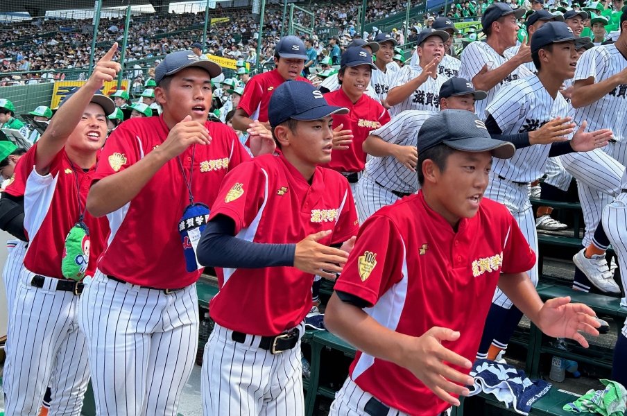 甲子園で話題「野球部員なのに…なぜダンスがこんなにうまい？」滋賀学園の応援団長に直撃「マキヒカさん、ほんとおもしろい」「夜な夜な練習」《2024甲子園BEST》＜Number Web＞ photograph by Yukiko Umetsu