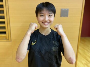 「スケートで五輪を狙える身体能力」「成績もオール5」ぴょんぴょん跳ねる“元スーパーキッズ” 150cmのキャプテンが挑む最後の春高バレー＜Number Web＞ photograph by Yuko Tanaka