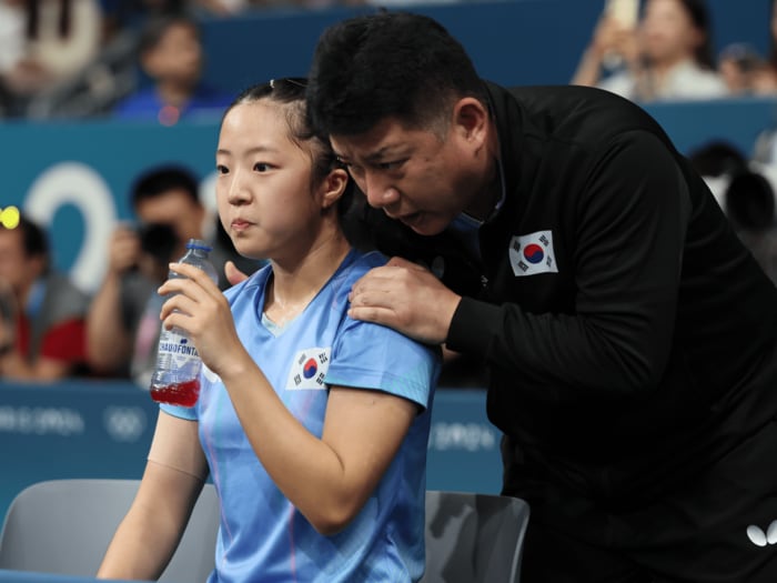 「まさか五輪で対戦するとは…」早田ひな、平野美宇、伊藤美誠を育てた韓国の名将が新星シン・ユビン(20歳)に伝えた“打倒・日本”の対策とは?<Number Web> photograph by Kaoru Watanabe/JMPA