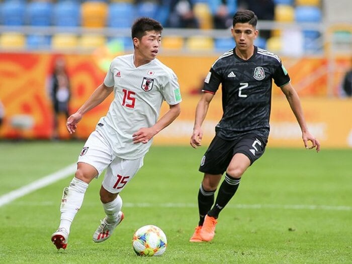 Jユースから高校への“移籍”で変身。鈴木冬一がU-20W杯で証明する成長。＜Number Web＞ photograph by Getty Images