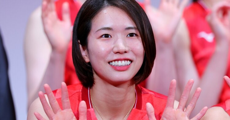 バレーボール古賀選手など超有名選手の色紙です。激レアなので高いですが値段交渉アリ jambalaya_18htn-30