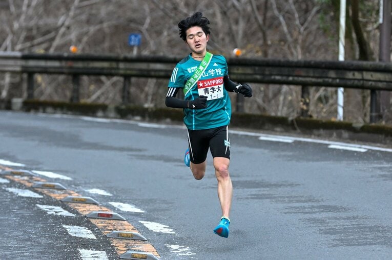 ルーキーながら山下りで好走した青学大の石川。小池の高校の後輩にあたる　©Nanae Suzuki