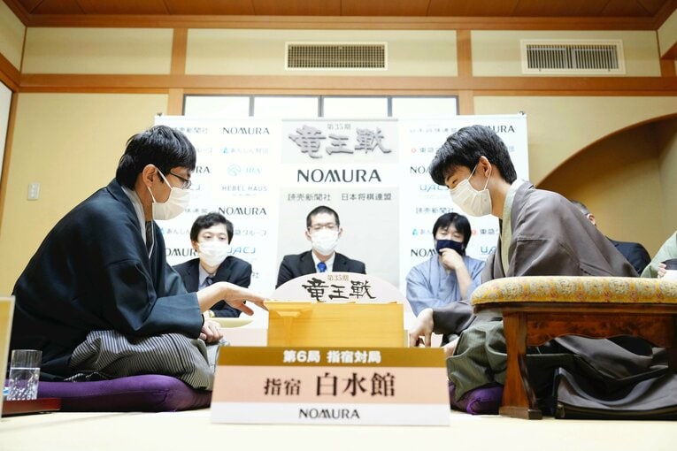 防衛する立場の藤井相手に初めて第6局まで持ち込んだ棋士となった広瀬　［代表撮影］©JIJI PRESS