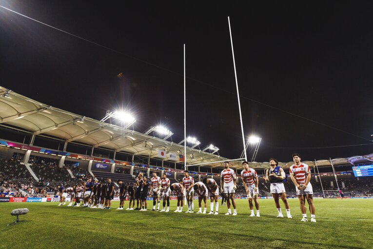 海外ファンから「品格がある」と称賛された日本代表のおじぎ【2枚目／全2枚】　©Kiichi Matsumoto