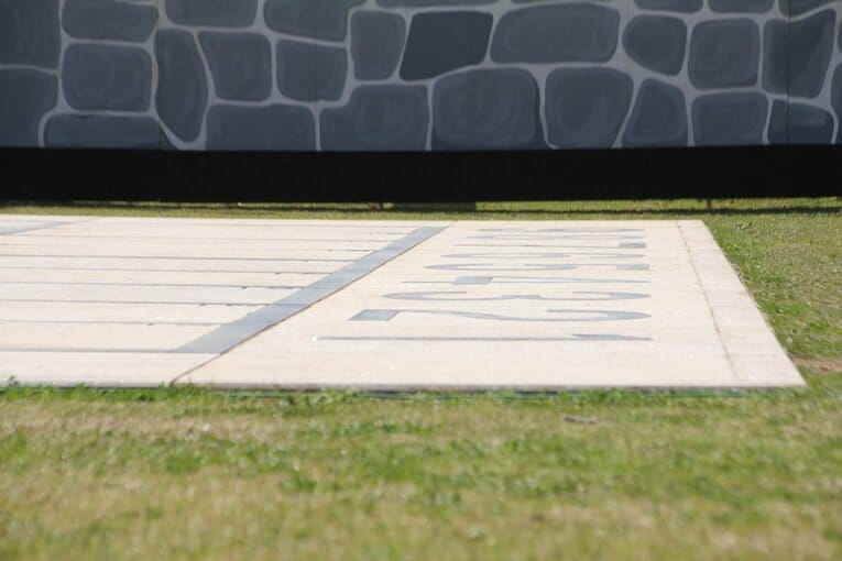 藤井聡太竜王「大変参考になったで“ござる”」初出演した《人間将棋》を現地取材… 観る将マンガ家が超楽しんで描いてみた(30)