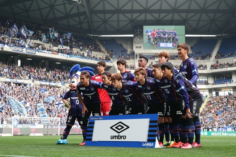 2018年J1開幕戦にスタメン出場した市丸瑞希（前列中央）©︎Photoraid/AFLO