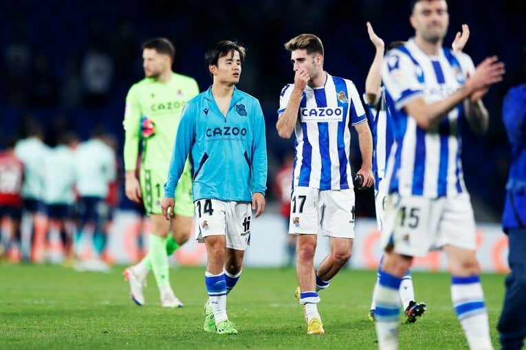 「TAKE 14」ユニ少年の期待に応えて…前髪イメチェン久保建英のW杯後ソシエダ初戦「ゴールへの気迫＋守備」を撮った〈写真多数〉(53)