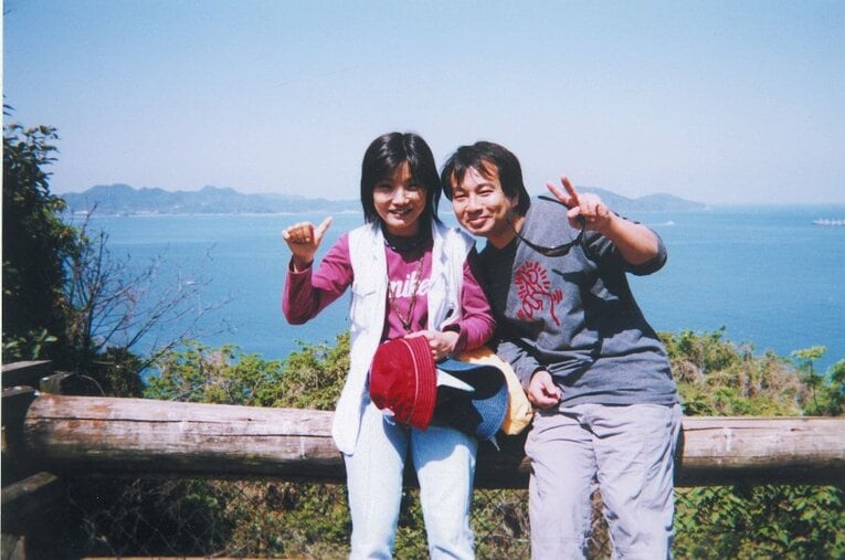 14年の歳月を経て結実した日高逸子と夫・邦博の恋物語。パートナーの献身的なサポートが、ボートレーサーとしての活躍の原動力になっている ／ photograph by Itsuko Hidaka