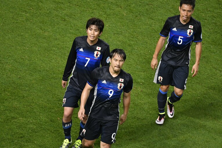 柏木陽介、岡崎慎司、長友佑都（2016年）©︎Takuya Sugiyama