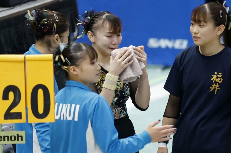 9月7日、国スポ体操の成年女子団体総合の演技を終えて涙を流す宮田笙子 ／ photograph by KYODO