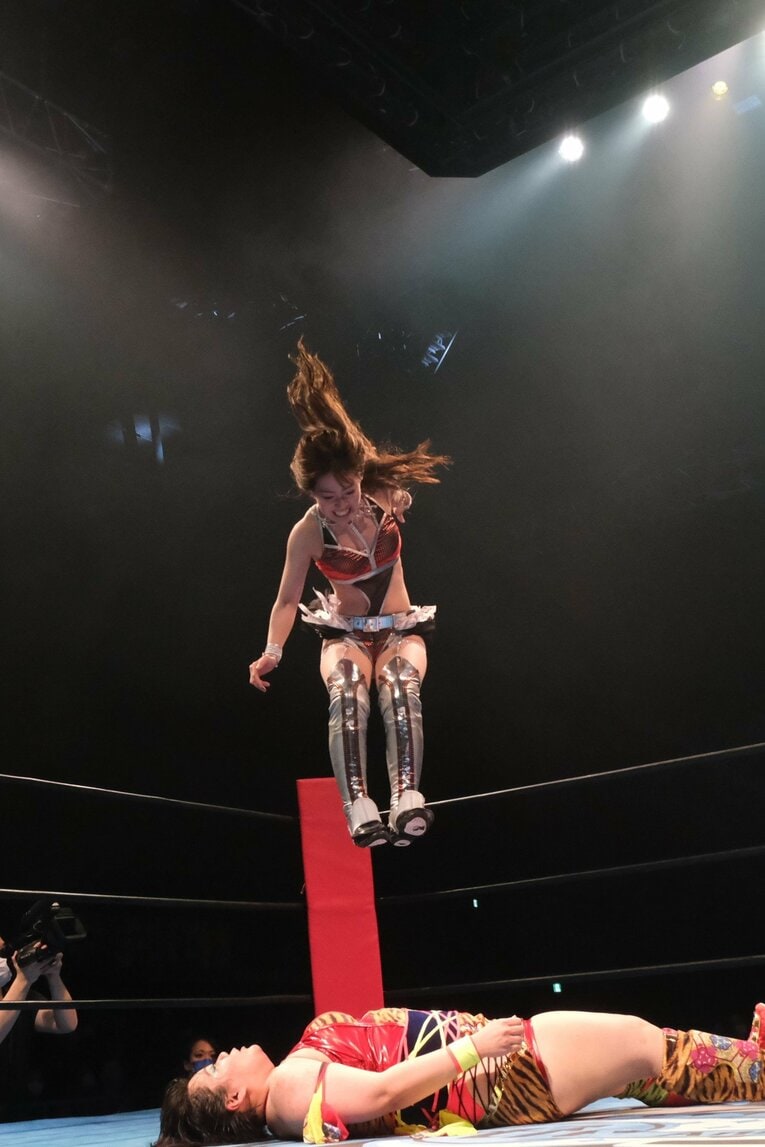 “京都のバスガイド”は人気女子プロレスラーに…清水ひかり（29）を突き動かしたスターダム中野たむの姿「だって大好きなんですもん」(72)