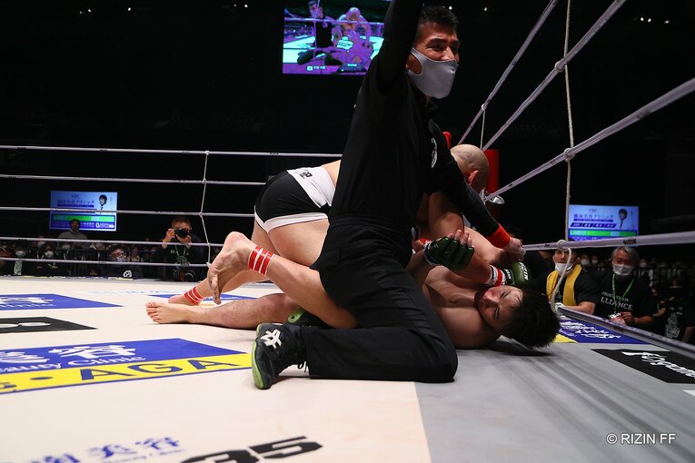 相撲界を懲戒解雇からRIZINへ…貴賢神がデビュー戦完敗でも見せた可能性とは？ 対戦した元警察官ファイターが絶賛した「凄い素質」(62)