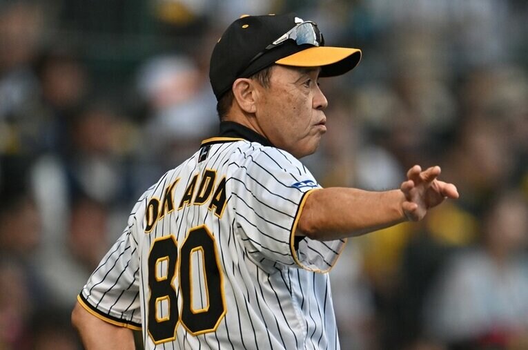 阪神タイガースを日本一に導いた岡田彰布監督。“意外と知らない”大学時代の秘話を恩師・先輩や同期、後輩に語ってもらった　©Hideki Sugiyama