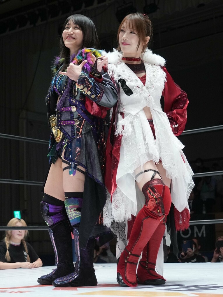 朱里と鹿島沙希　©Essei Hara