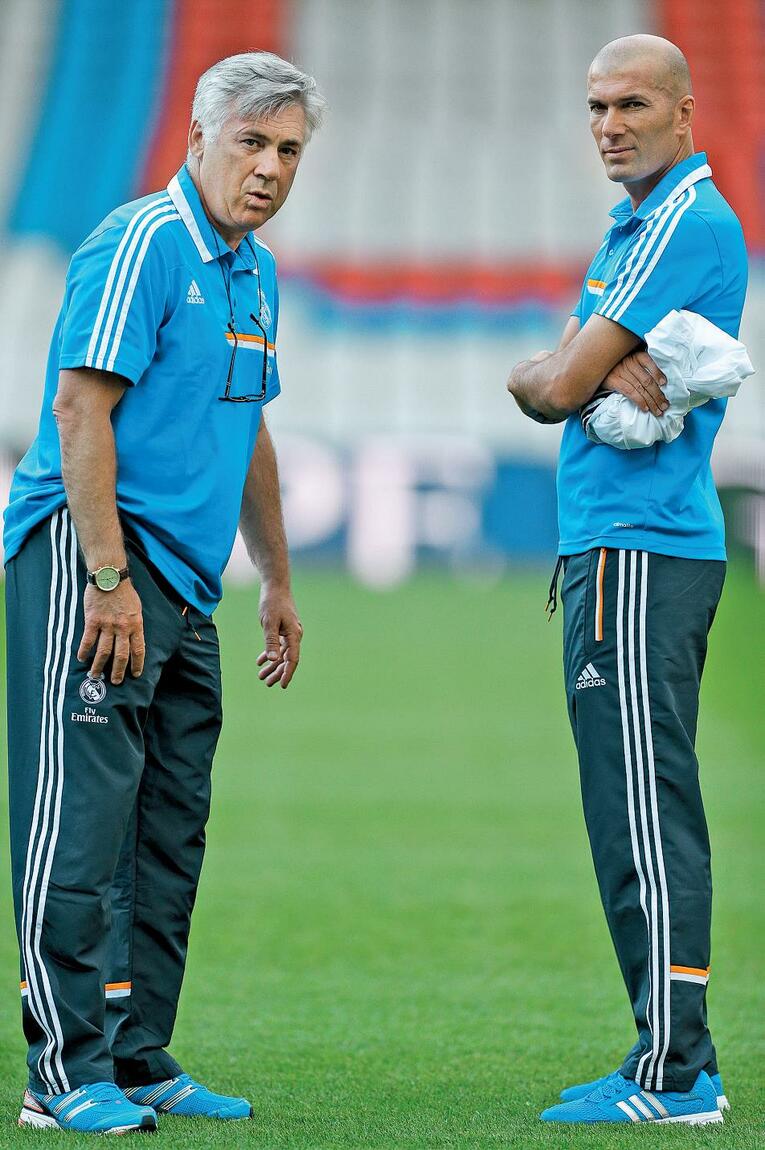 レアル・マドリー監督時代（2013-2014シーズン）には、愛弟子でもあるジネディーヌ・ジダンがアシスタントコーチに就任した　©Pierre Lahalle/l’Équipe