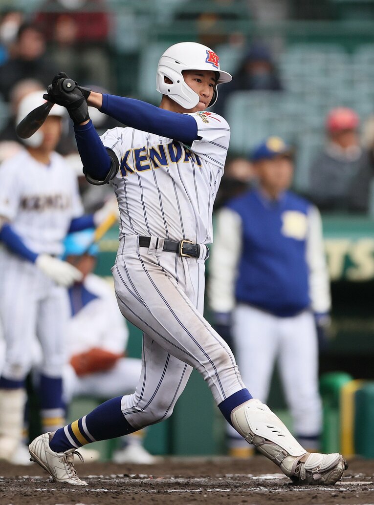 昨春のセンバツを制した健大高崎で1番打者を務めた田中　©JIJI PRESS