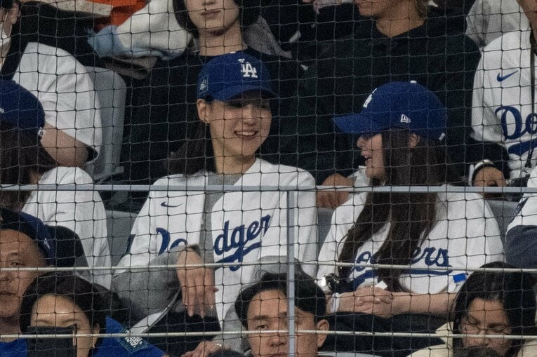 座っているのはVIP席ではなく一般席　©Nanae Suzuki