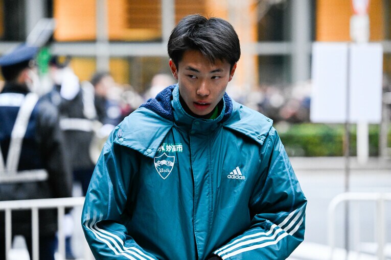 青学大1区、スタート前の荒巻朋熙（2年）　©Nanae Suzuki