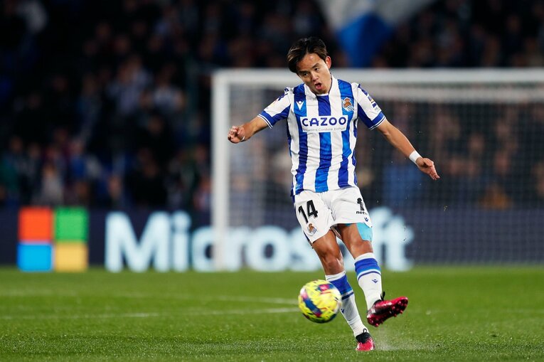 「TAKEユニの日本人ファンが増えた気が」久保建英MOMも“代えが利かない状態”を現地撮影…ソシエダは狂う歯車を直せるか(16)