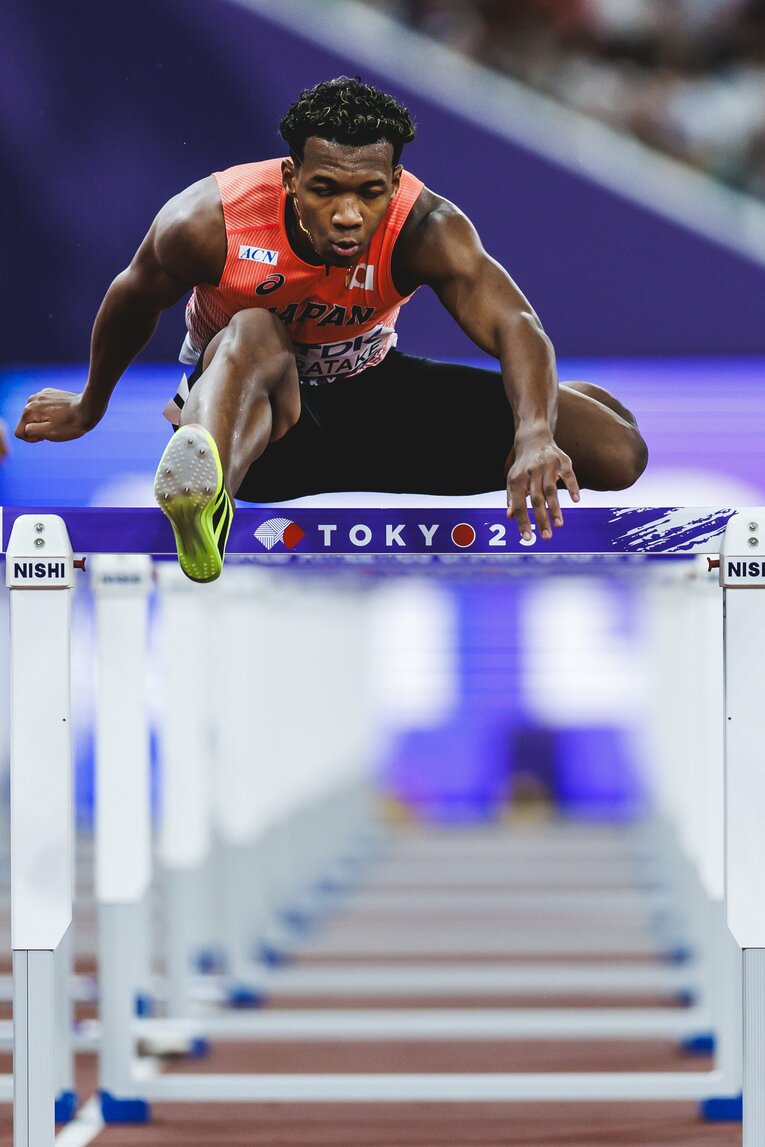 【東京世界陸上】110mハードル予選を走る村竹ラシッド（JAL）　©Kiichi Matsumoto