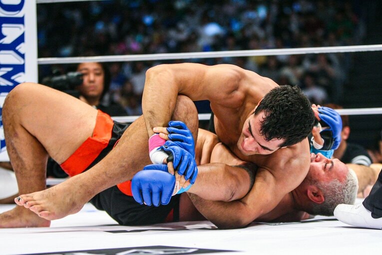 アームバーでゲガール・ムサシに敗れたマーク・ハント。MMAでの連敗が続いた　©Susumu Nagao