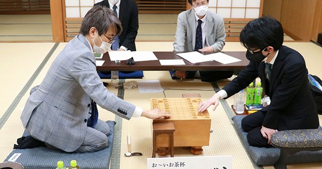 羽生善治九段 スマートフォンケース｜PC-Webzine - 羽生善治九段による