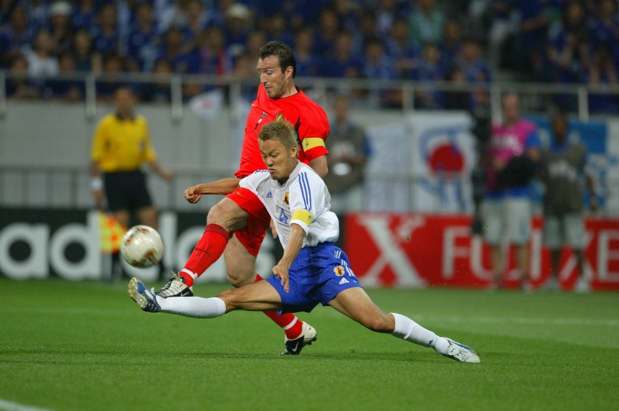 トルシエ監督「お前はリーダーなのに、なんでW杯でプレーできないんだ!」 20年前、苦悩する森岡隆三を救った“ゴンさんの一言”<Number Web> photograph by JMPA