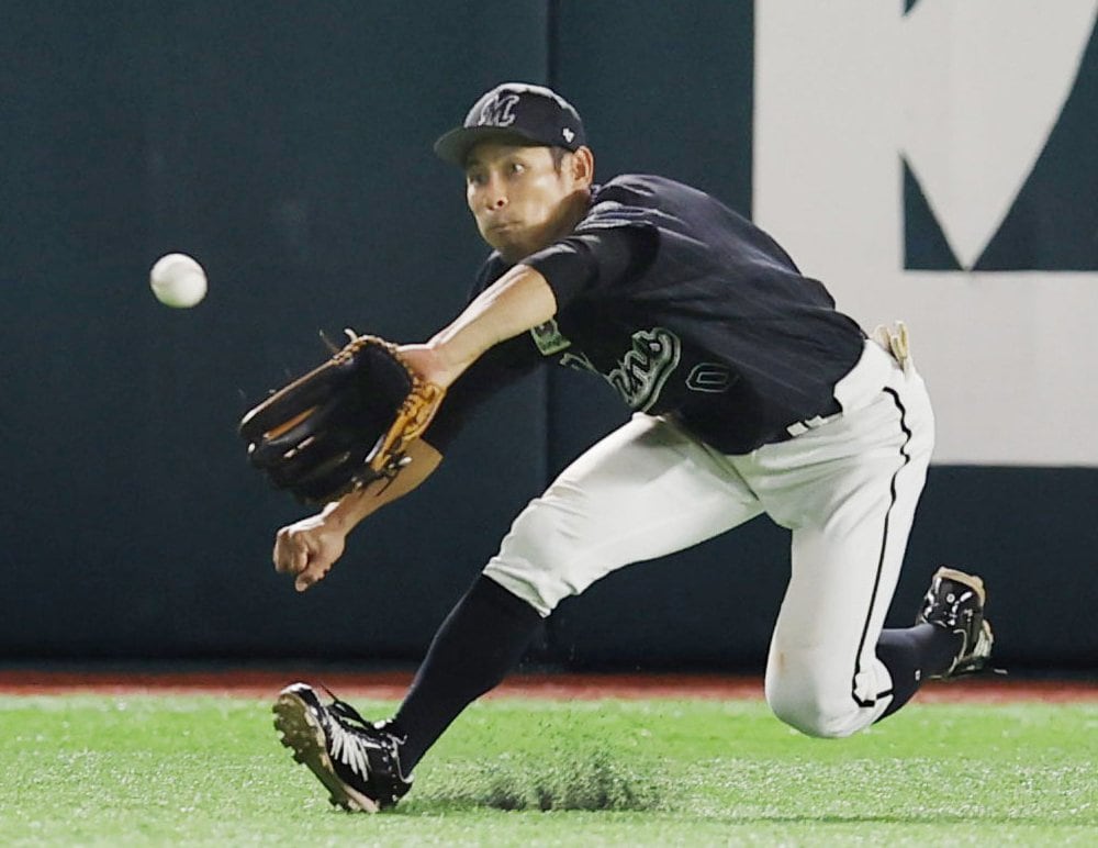 荻野のファインプレー　©Kyodo News