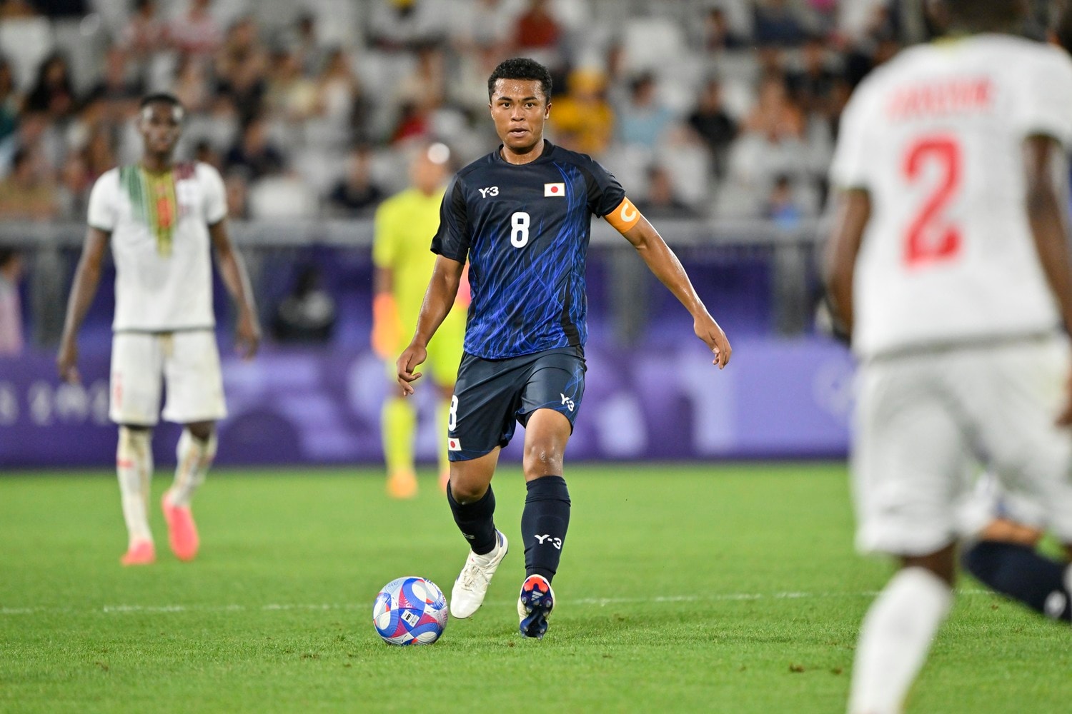 藤田譲瑠チマはチームの心臓として絶大な存在感を発揮している　©Takuya Nakachi/JMPA