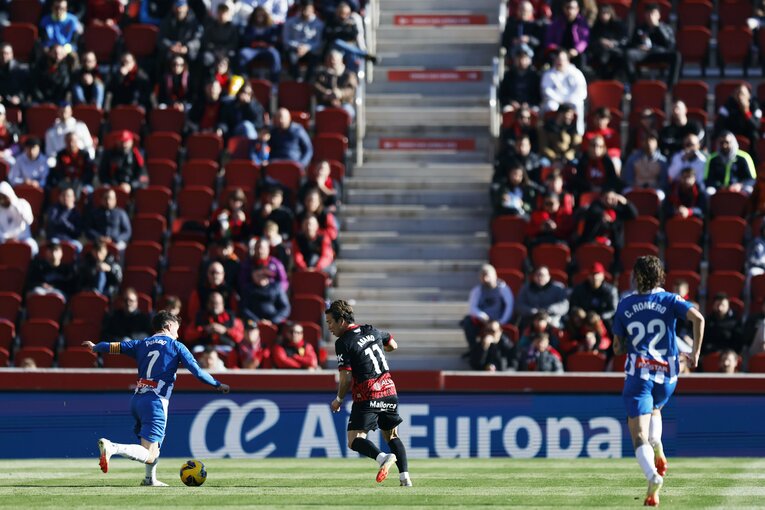 マジョルカでは、自陣に戻っての守備タスクも大事な仕事となる　©Daisuke Nakashima