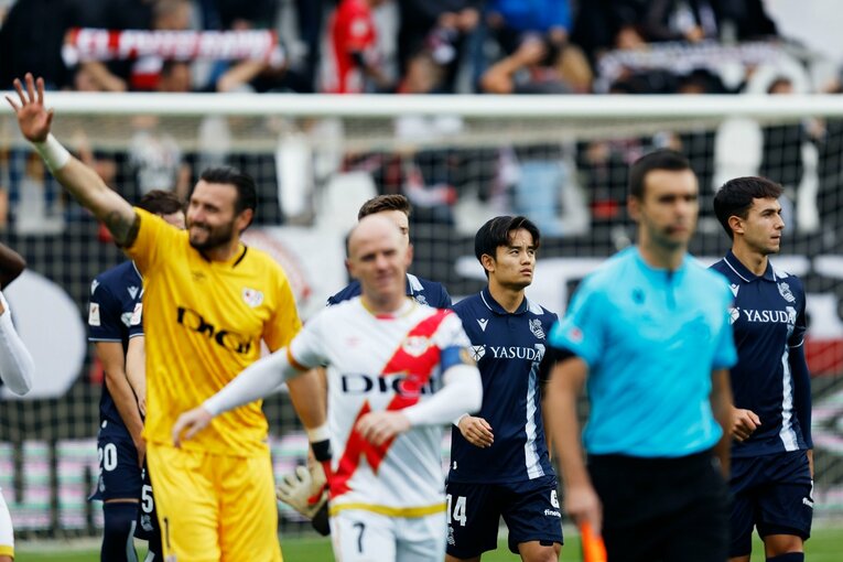 「クボ…あいつ止めないと勝てないよ」マドリードのバルで敵地サポが久保建英22歳を超警戒…“動画に映らない”タケの虚ろなジレンマ(12)