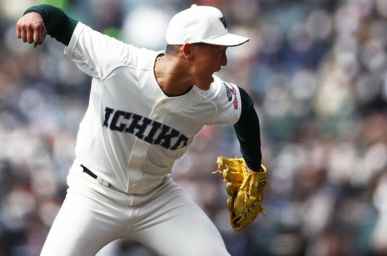 153球を完投した市和歌山エースの米田天翼。強打者にも臆さない内角攻めが印象的だった ／ photograph by Kyodo News