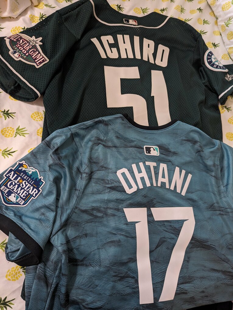 写真：父はイチローユニ、娘は大谷ユニで…　©Aki