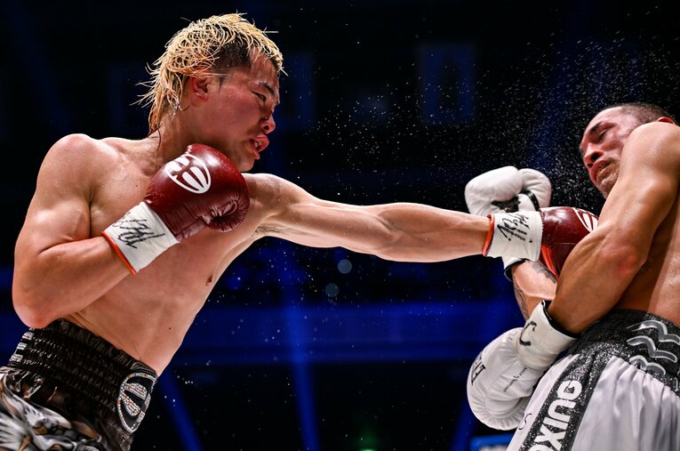 メキシコの英雄・エストラーダをTKOで下した那須川天心（27歳）。再び“世界の挑戦権”を得た ／ photograph by Hiroaki Finito Yamaguchi