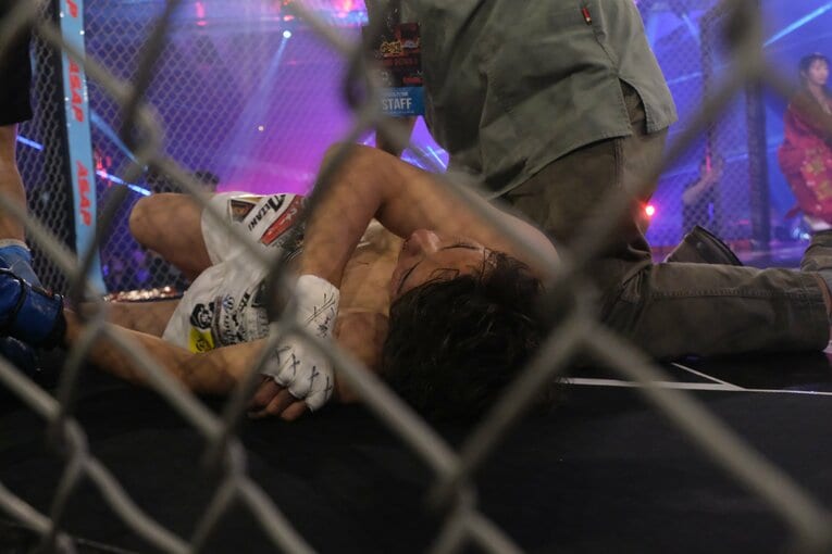 ぬりぼうvs清水良太郎　©Norihiro Hashimoto