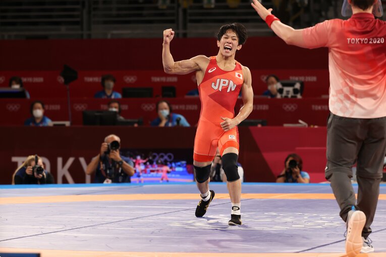 乙黒拓斗（22）は強者ゆえの「包囲網」にも負けず…“ポーカーフェイス”が雄叫びを上げた日《レスリング金メダル》(19)